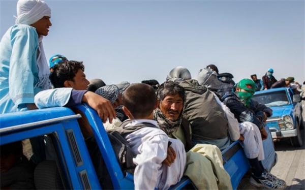 خروج داوطلبانه 850 هزار مهاجر افغان از ایران در سال 2020 خروج داوطلبانه 850 هزار مهاجر افغان از ایران در سال 2020
