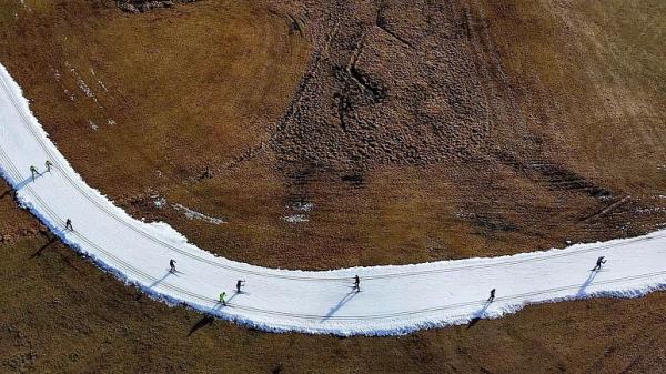وداع گرم اروپا با اسکی